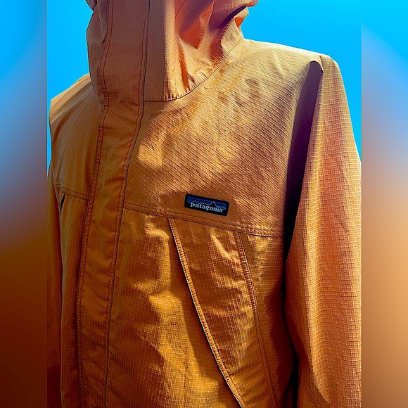 Rare Patagonia Torrent shell waterproof mango jacket XL - Picture 2 of 9